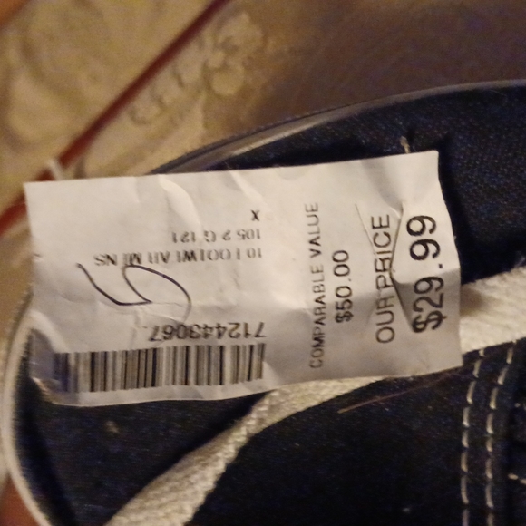 Shoes - Picture 4 of 4